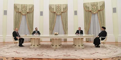 پخش مستند روایت سفر رئیس جمهور به روسیه از رسانه ملی
