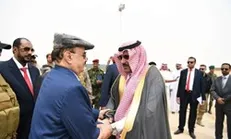 استقبال سفیر سعودی از «هادی» در شرق یمن جنجال‌ساز شد