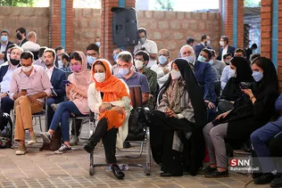 نشست فعالان فضای مجازی و نخبگان با عبدالناصر همتی