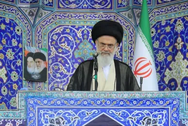 خطیب جمعه قم: دشمن در محاسبه غیرت دینی ملت ایران اشتباه کرد/دو دستگی و اختلاف، پیکره جامعه را از بین می‌برد