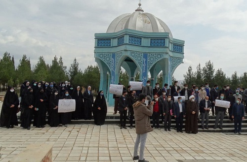 تجمع اعتراضی دانشجویان لرستانی در واکنش به احتمال تصویب لوایح استعماری