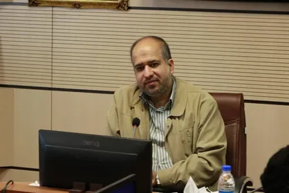 خضریان: گردن بانک&zwnj;هایی که در مقابل قانون ایستاده&zwnj;اند را می&zwnj;شکنیم/ قاسمی: یکی از مقصرین تخلف در اقتصاد دستگاه&zwnj;های نظارتی است