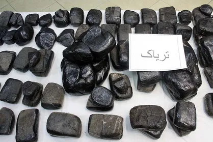 ۸۶ کیلو تریاک در کامیون رها شده کشف شد