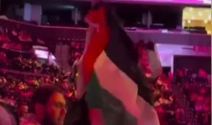 اعتراض حامیان فلسطین در مراسم فارغ&zwnj;التحصیلی کالج بروکلین + فیلم