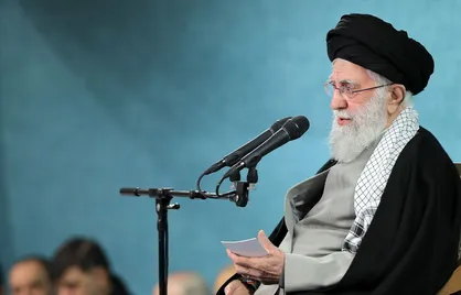 یکی از مسائل مهم برای حل مشکلات اقتصادی لزوم سرعت عمل در تصمیم&zwnj;گیری و اقدام است