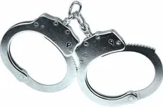 دستگیری فروشنده غیرمجاز لوازم آرایشی در اینستاگرام