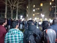 دانشجویان خوابگاه‌های دانشگاه شریف تجمع کردند/ هیچ مسئولی پاسخگو نیست!+ عکس و فیلم