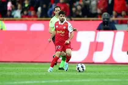 گل اول پرسپولیس به ذوب آهن توسط محمد عمری