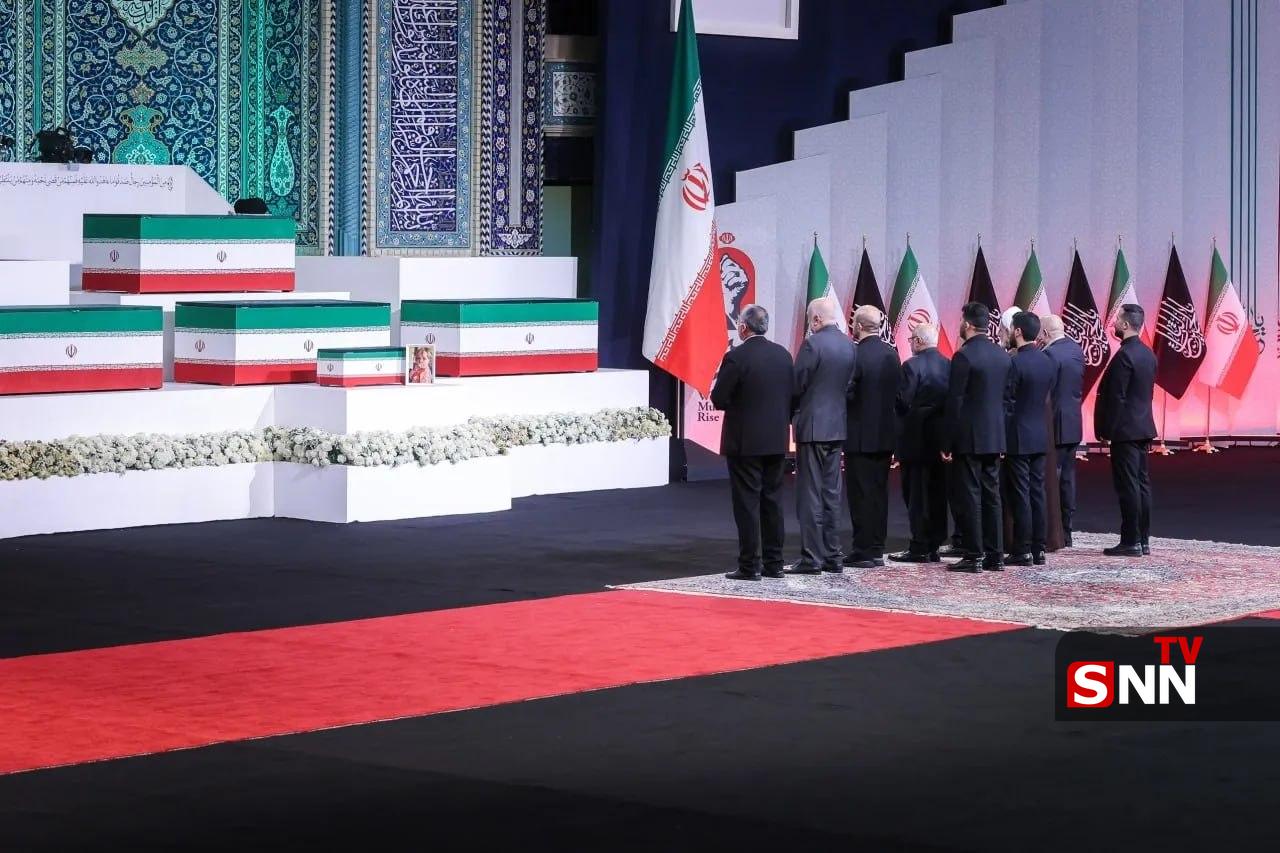 وداع حماسی با رهبر مجاهد شهید؛ ملتی استوار بر عهد خونخواهی وداع حماسی با رهبر مجاهد شهید؛ ملتی استوار بر عهد خونخواهی