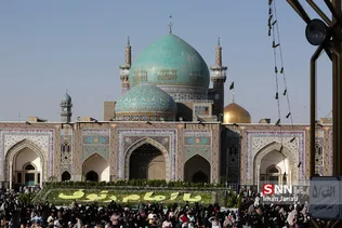 مراسم معنوی دعای عرفه در حرم مطهر رضوی