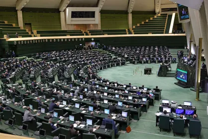 گمرک جمهوری اسلامی ایران از تعطیلی پنجشنبه&zwnj;ها مستثنی شد