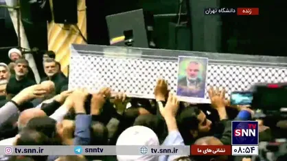 پیکر شهید هنیه جهت تشییع، بر روی دستان مردم قرار گرفت