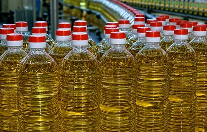 کشف ۱۶۱ تن روغن خوراکی قاچاق به ارزش ۴۵۰ میلیارد ریال در کردستان