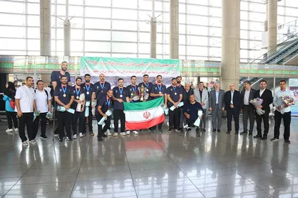 استقبال از تیم&zwnj;های ملی والیبال نشسته در بازگشت به ایران