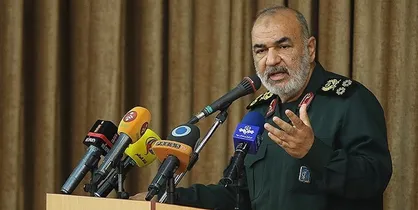 سردار سلامی: اولویت سپاه سازماندهی گروه&zwnj;های بسیجی برای کمک&zwnj;رسانی به کادر درمان در طرح شهید سلیمانی است