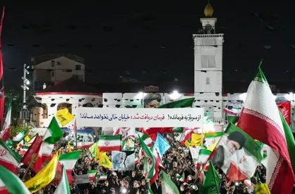طنین فریاد ایستادگی در قلب رشت /مردم رشت در قرار چهل&zwnj;&zwnj;وهفتم سند مالکیت خیابان را امضا کردند+فیلم