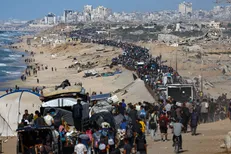 بازگشت ۲۵۰ هزار فلسطینی به شهر غزه