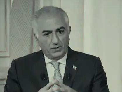 این رند&zwnj;ها جمع شدند دور این بچه پول هایش را از جیبش در بیاورند