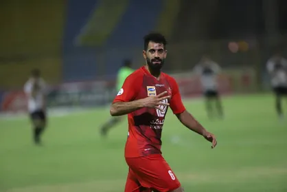 کنعانی&zwnj;زادگان: باید پول بدهیم تا در پرسپولیس بازی کنیم