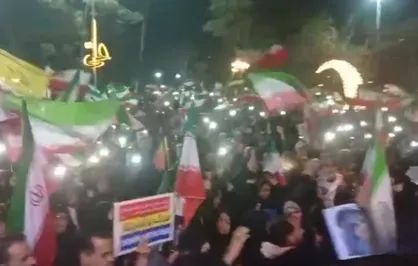 تصاویری از میدان نبوت شرق تهران در چهاردهمین شب و حضور مثال زدنی مردم