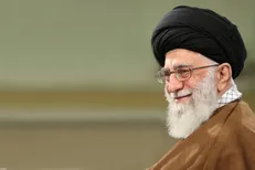 رهبر انقلاب: سپاه با قدرت به فعالیت‌های شایسته خود ادامه دهد