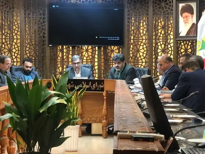 التهاب در شورای شهر گرگان ناشی از اعتراض شهروندان حاضر در جلسه / ۳  ماه بی&zwnj;خانمانی پس از رانش زمین + فیلم