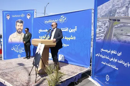 تقاطع غیرهمسطح شهید حاج یونس زنگی&zwnj;آبادی افتتاح شد / حل گره ترافیکی در بزرگراه شمالی کرمان