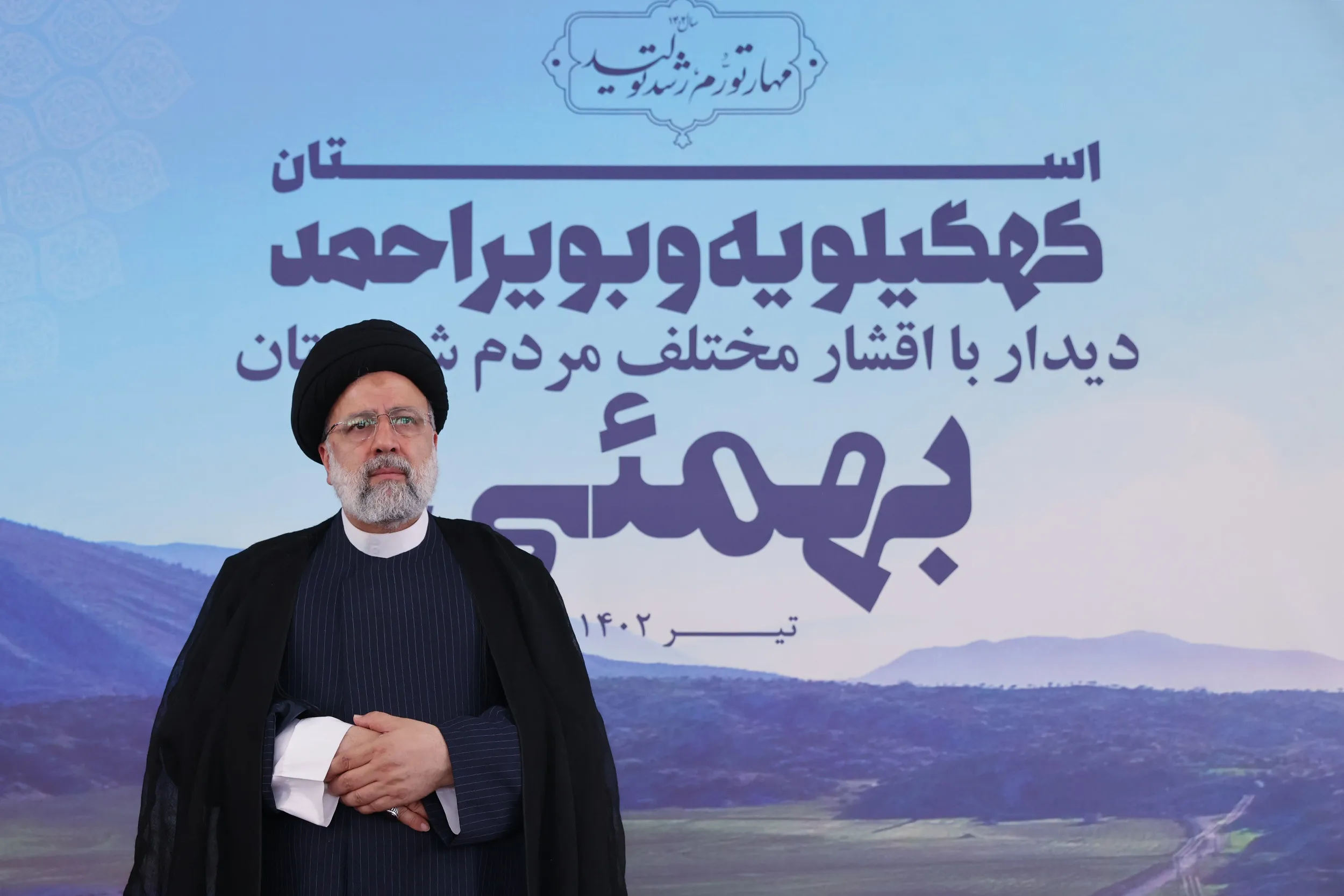 تصاویر حضور رئیس جمهور در دیدار با مردم بهمئی