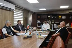 مانولوپولوس در تیم ملی می‌ماند