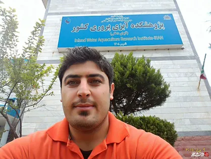 شنیدن دغدغه&zwnj;های دانشجویان مقطع دکترا گوش شنوا می&zwnj;خواهد/ به خاطر بی&zwnj;پولی کتابم را اسپانسر چاپ کرد!