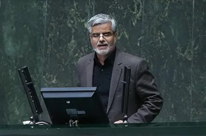 دانشجویان اصفهانی خواستار مناظره با &laquo;صادقی&raquo; در موضوع FATF شدند