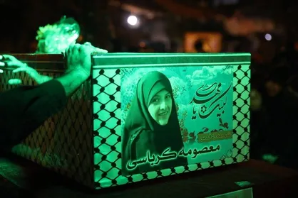 مراسم تشییع پیکر شهیده راه قدس معصومه کرباسی و حجت الاسلام صباحی در استان فارس + عکس و فیلم