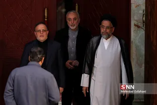 حجت السلام علوی وزیر اطلاعات ، علی اکبر صالحی رئیس سازمان انرژی اتمی و ولی الله سیف رئیس بانک مرکزی