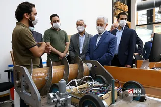 وزیر علوم تحقیقات و فناوری