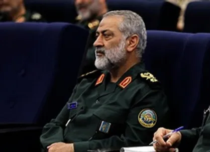جزئیات پهلوگیری کشتی آمریکایی در سواحل یکی از کشورهای منطقه خلیج فارس/ بهانه جدید آمریکا برای تداوم حضور در منطقه