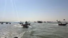 رژه دریایی ۳۱۳ شناور در اروندرود به مناسبت سالروز شکست حصر آبادان