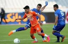 مدافع استقلال بازی با نفت مسجد سلیمان را از دست داد