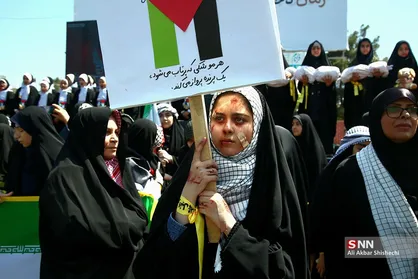تجمع دانش آموزان مشهدی در اعتراض به جنایات اسرائیل