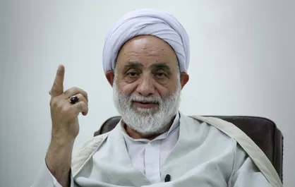 &laquo;تمثیلات&raquo; حجت&zwnj;الاسلام قرائتی یکی از پرفروش&zwnj;ترین&zwnj;ها شد