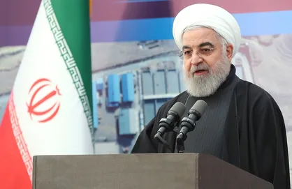 روحانی: آمریکایی&zwnj;ها فکر می&zwnj;کردند دولت حداکثر می&zwnj;تواند نان و غذای مردم را تامین کند / امیدواریم همه مردم پای صندوق بیایند