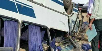 ۱۰ مصدوم در حادثه واژگونی مینی&zwnj;بوس