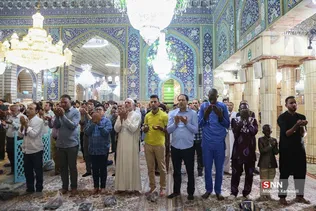 نماز عید قربان در حرم بانوی کرامت
