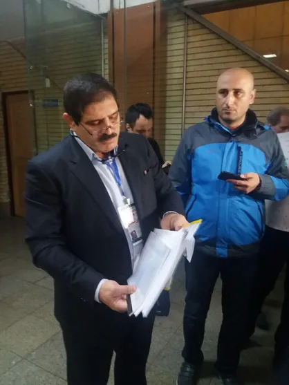 عباس جدیدی مجمع انتخاباتی فدراسیون کشتی را ترک کرد