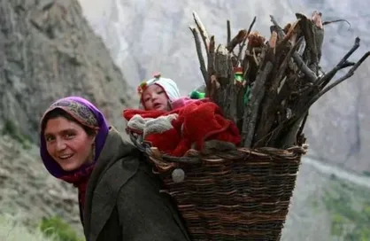 مادران دارای ۳ فرزند و بیشتر مناطق روستایی و عشایری بیمه رایگان می&zwnj;شوند