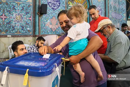 پایان زمان رای گیری چهاردهمین انتخابات ریاست جمهوری / فرایند شمارش آرا در تمامی حوزه های رای گیری شروع شده است + فیلم