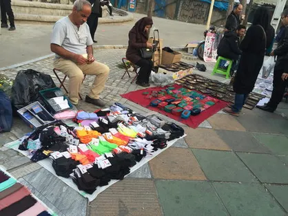 موافقت بنیاد مستضعفان با ارائه کمک معیشتی به دستفروشان