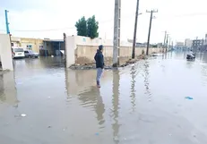 هلال احمر به ۲۷۰۰ سیل‌زده در کرمان امداد رساند