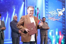 اتاقک گلی بار دیگر درخشید