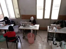 کارگاه دوخت ماسک به همت جمعیت خیریه دانشجویی صبح امید راه‌اندازی شد
