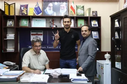 کدام بازیکنان قراردادشان را با استقلال ثبت کردند؟